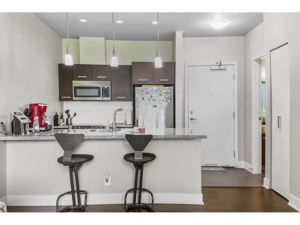 401-2957 Glen Dr