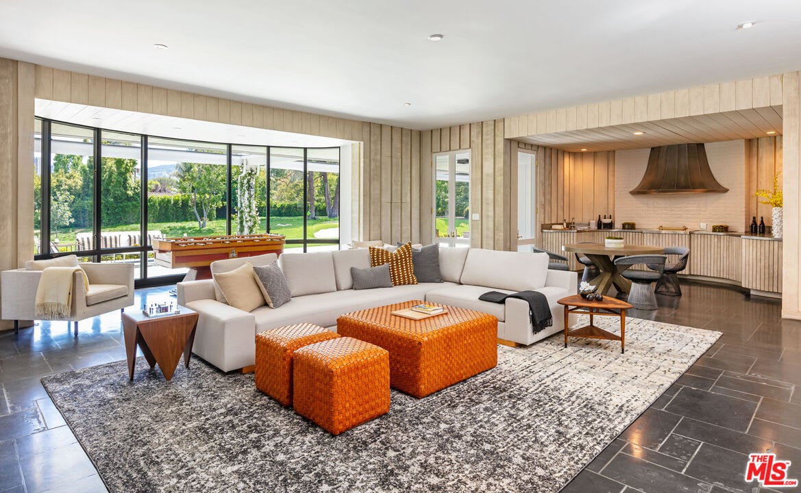 Bob Hope's Glistening Toluca Lake Estate Near Hollywood for Sale for $29M. See It