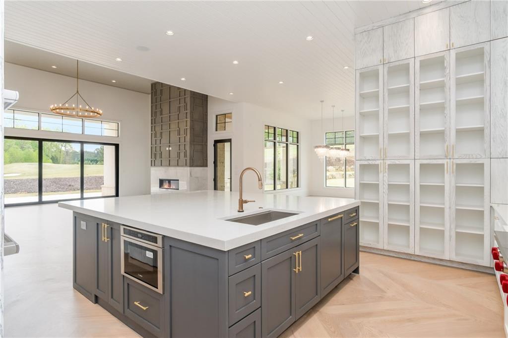 16047 Manor Club Dr
