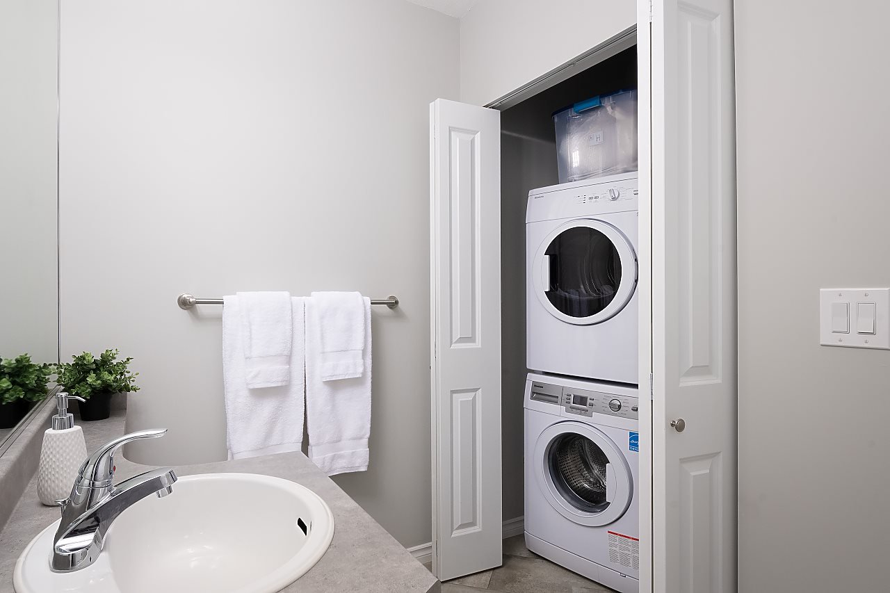 221-3280 Plateau Blvd