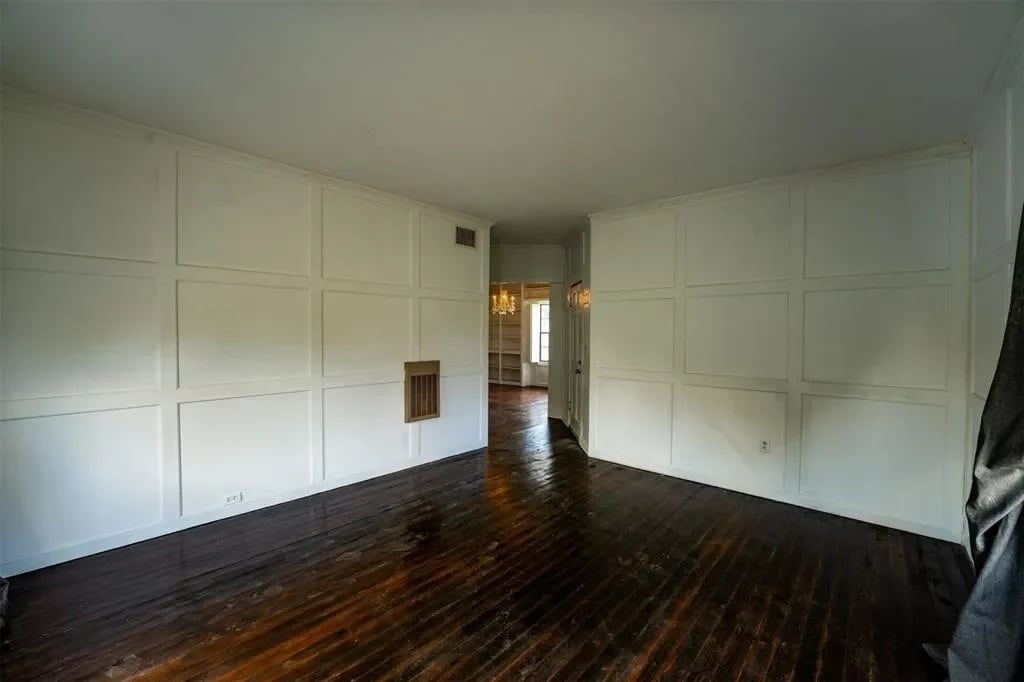 512 Main St