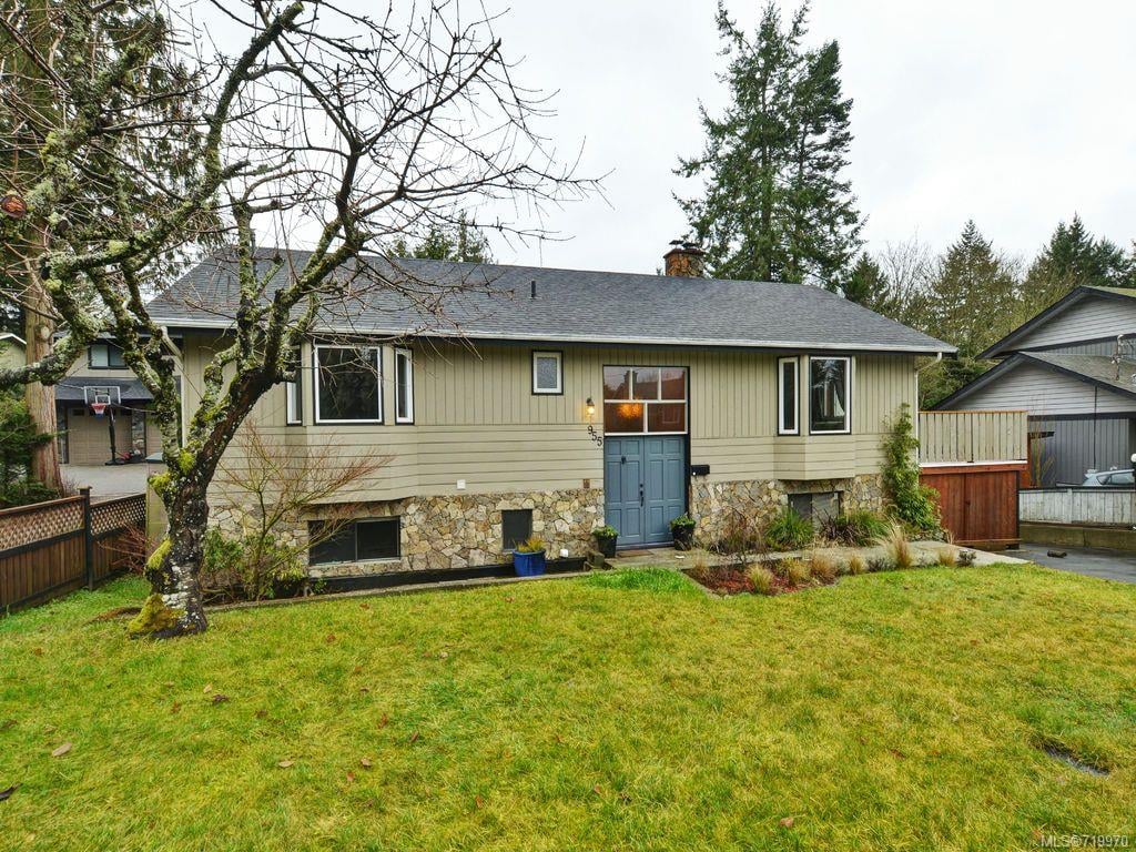 955 Sluggett Rd