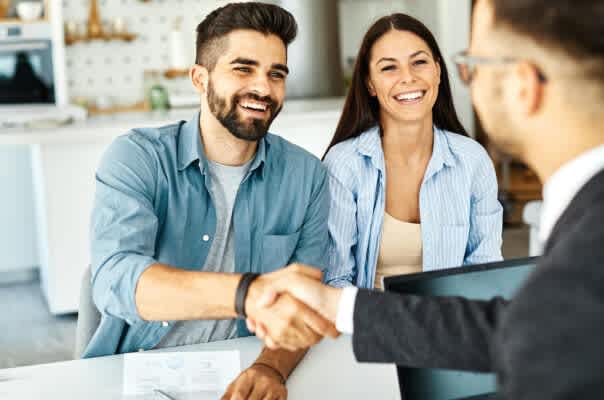 Why You Should Use a Local Lender
