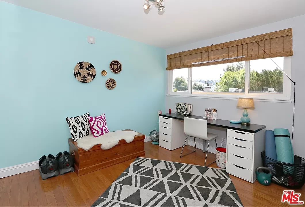 11138 Aqua Vista St #24
