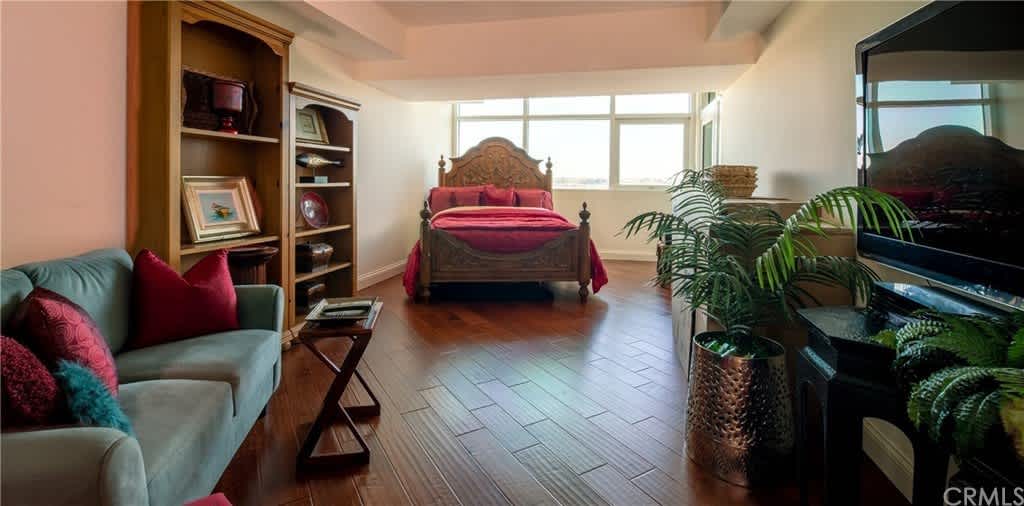 13600 Marina Pointe Dr Unit 1508