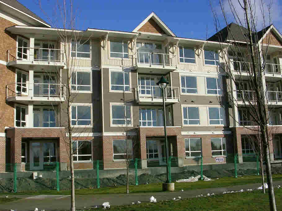 306-3551 Foster Ave