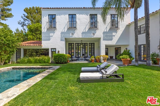 Retreat Grandeur