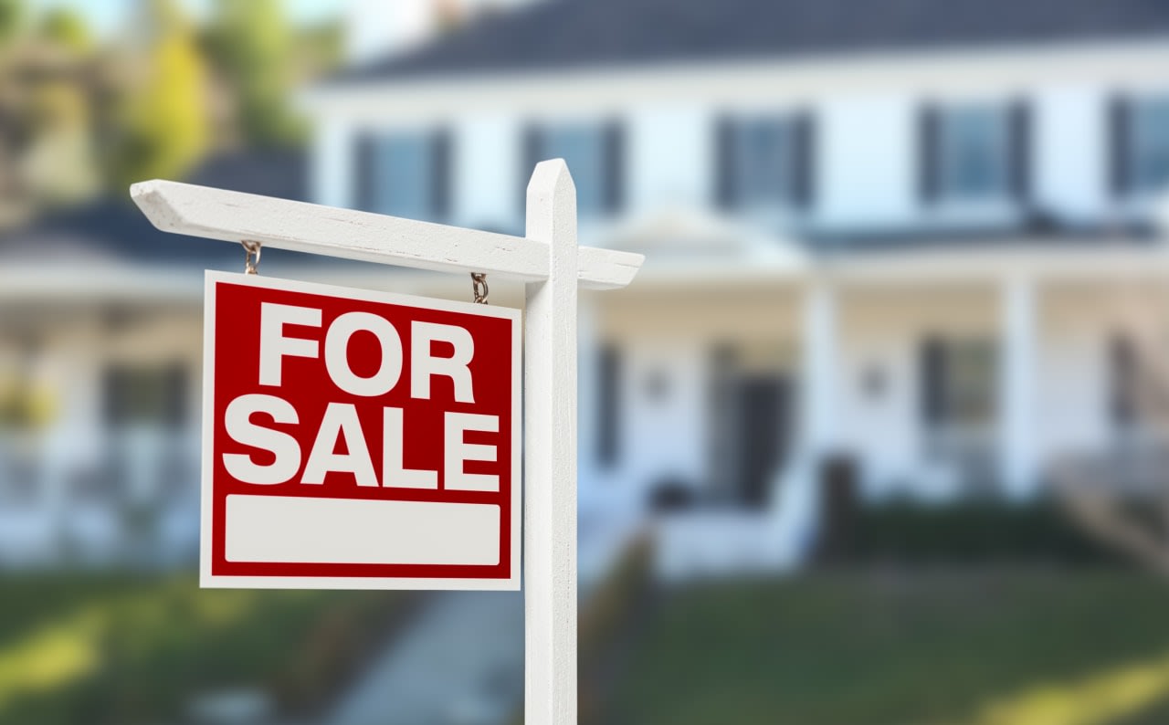 Helpful Tips to Sell Your Home With Stephanie Mallios, Compass RE
