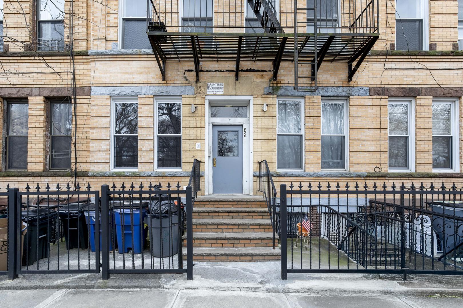 804 Macon Street, Apt 4B