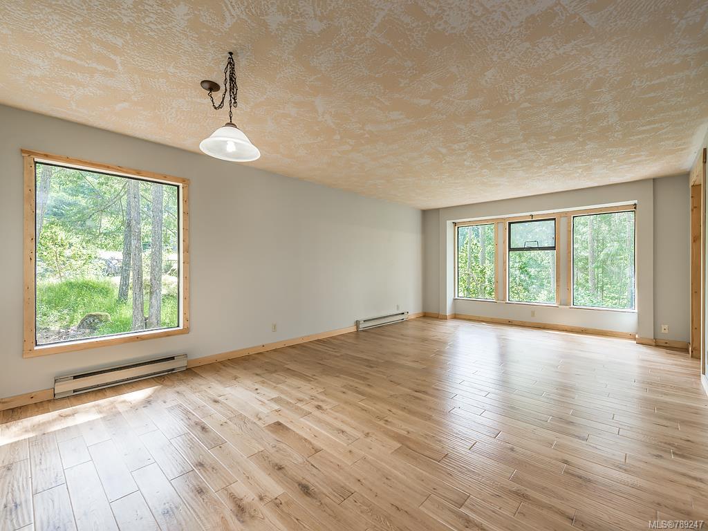 546 Caleb Pike Rd