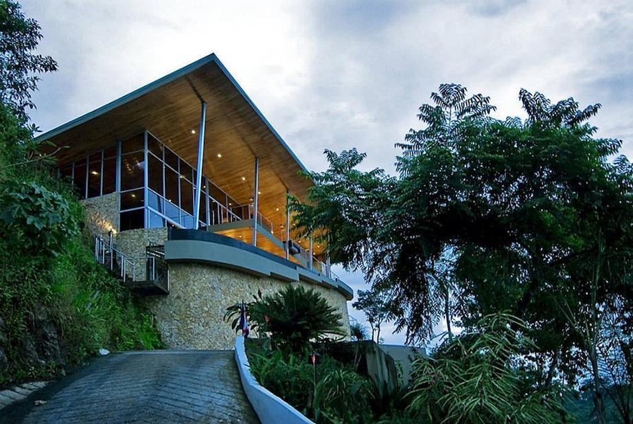 Solar Powered Hilltop Estate, Manuel Antonio, Puntarenas
