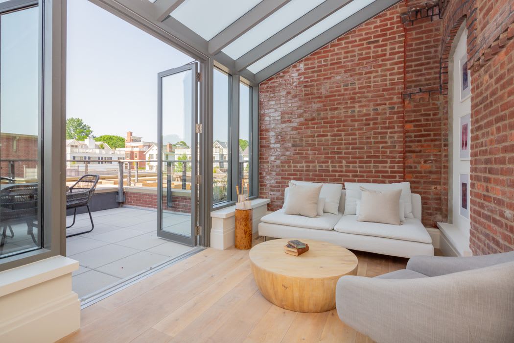 Sag Harbor Vlg Penthouse #314