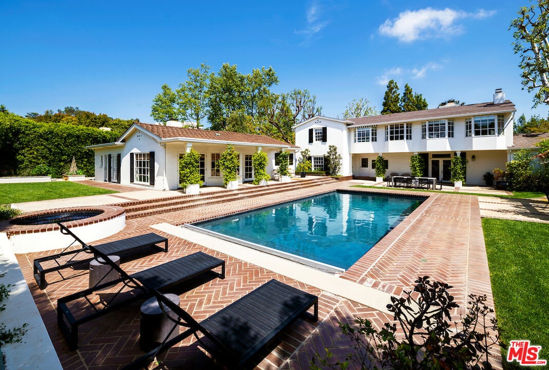 Valley Retreat