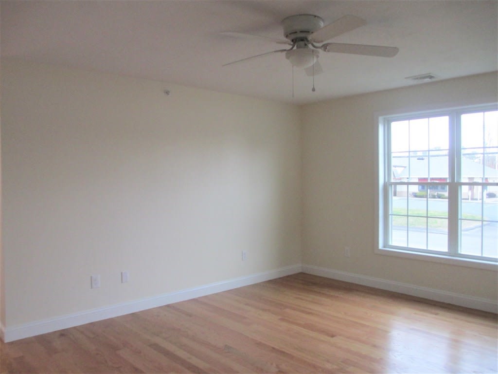 1093 Main Street  #4 