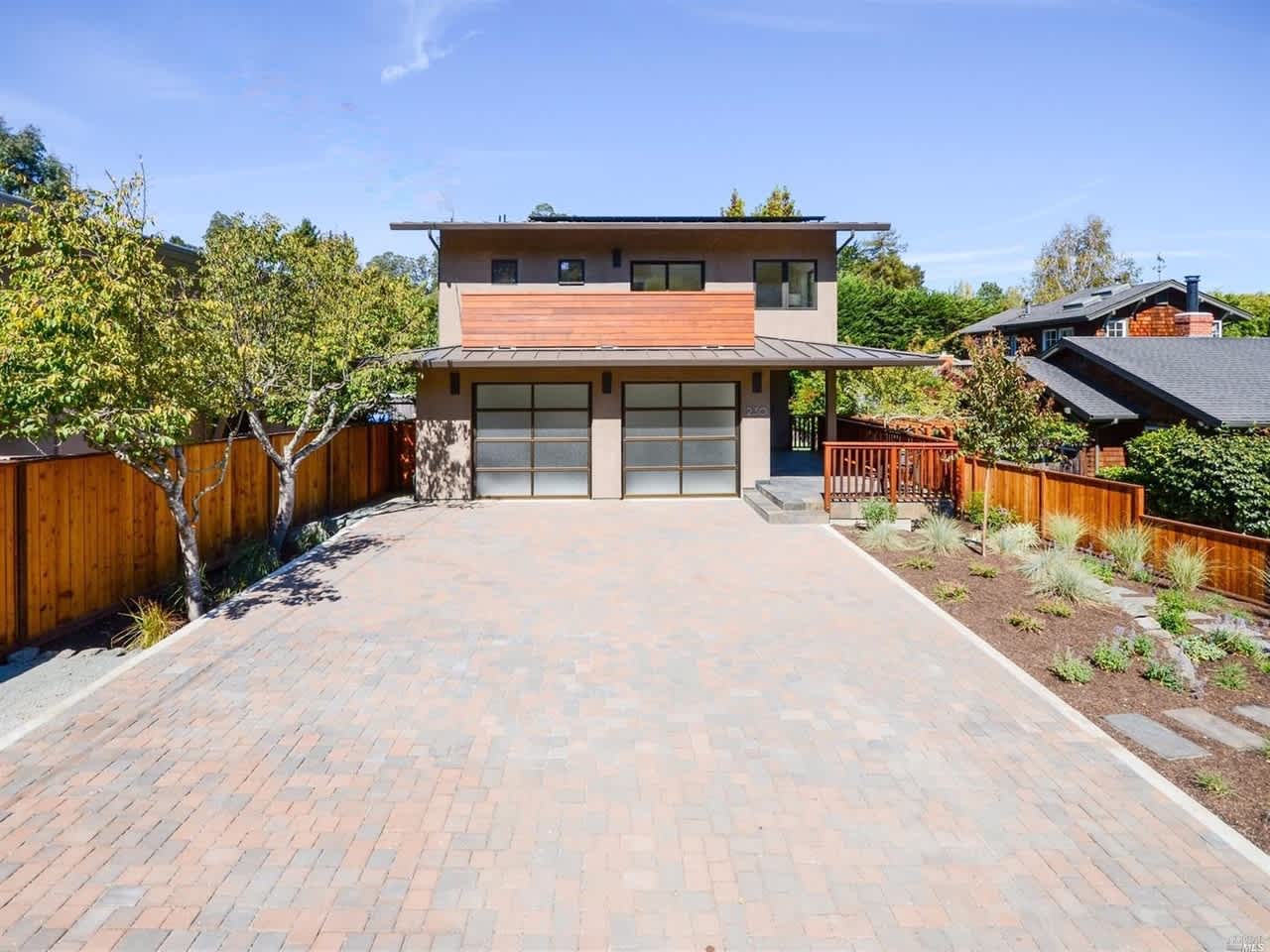 230 Laverne Ave