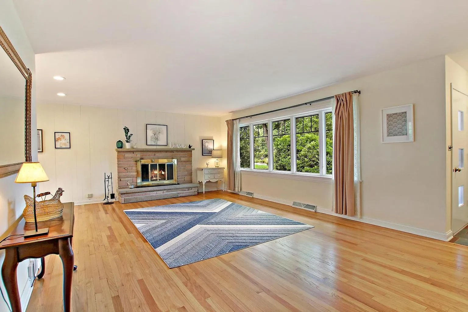 1416 Northwoods Rd