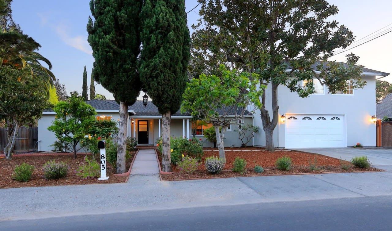 805 Magnolia St