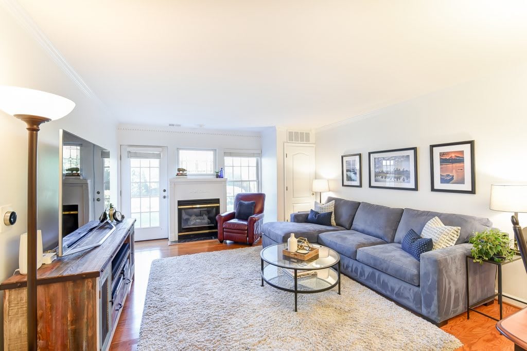 New Listing in Falls Station!