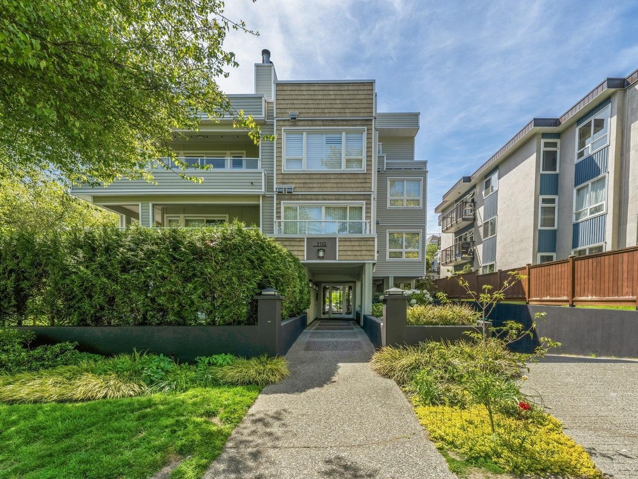 103-2110 York Ave