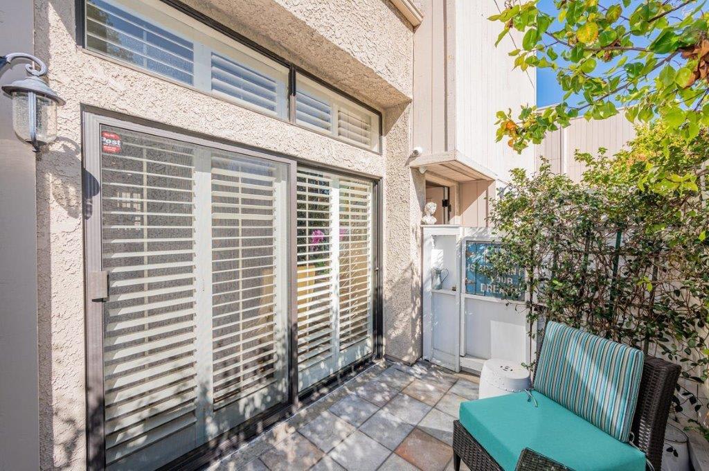15239 Magnolia Blvd C Sherman Oaks, CA