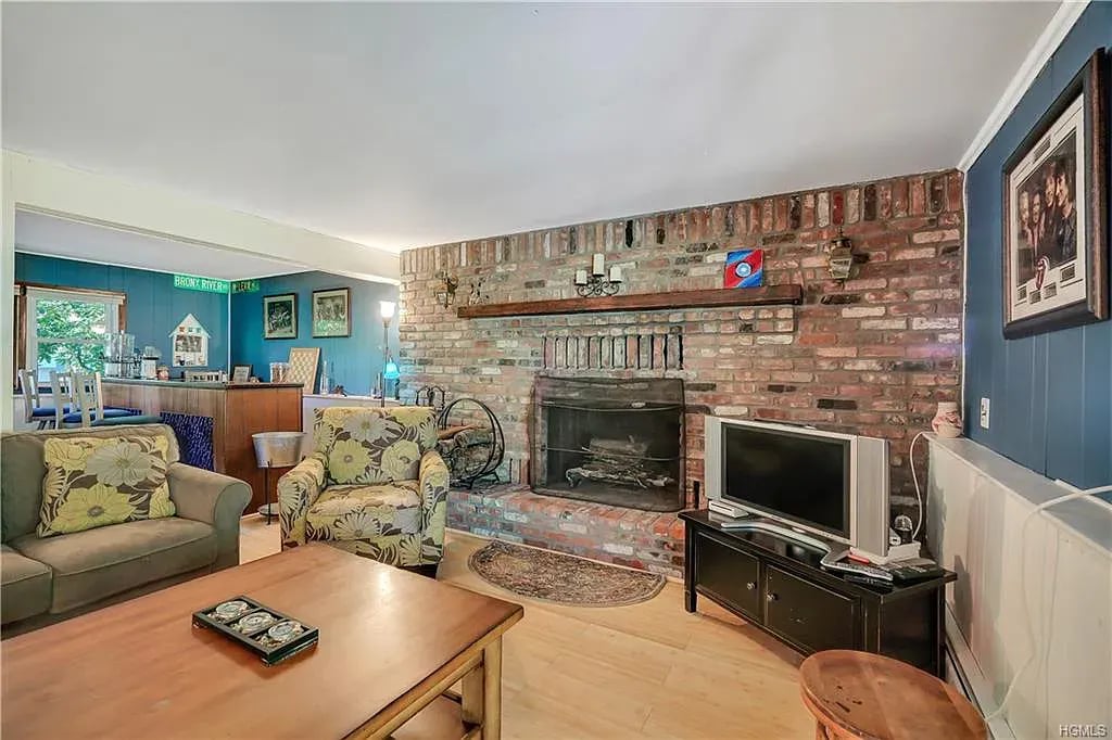 5 Van Gogh Ln