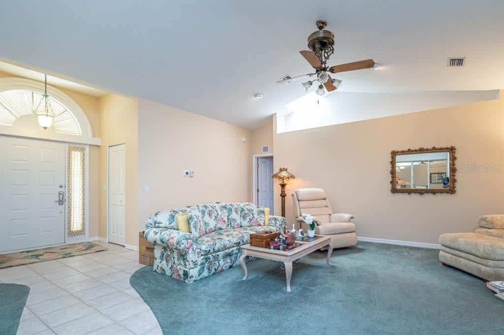 2287 Bayshore Rd