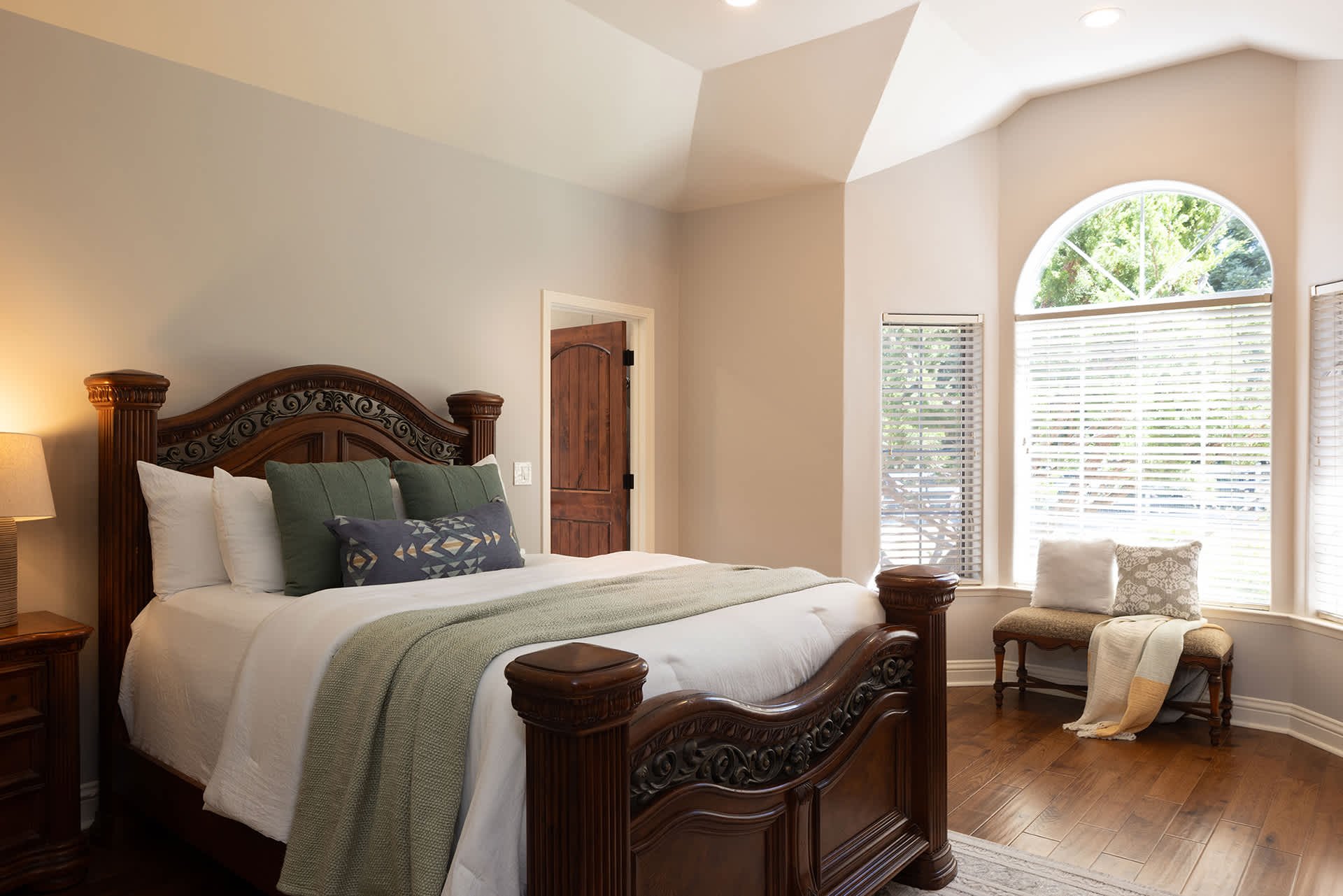 Stunning Equestrian Estate - 6 Sleepy Hollow Dr