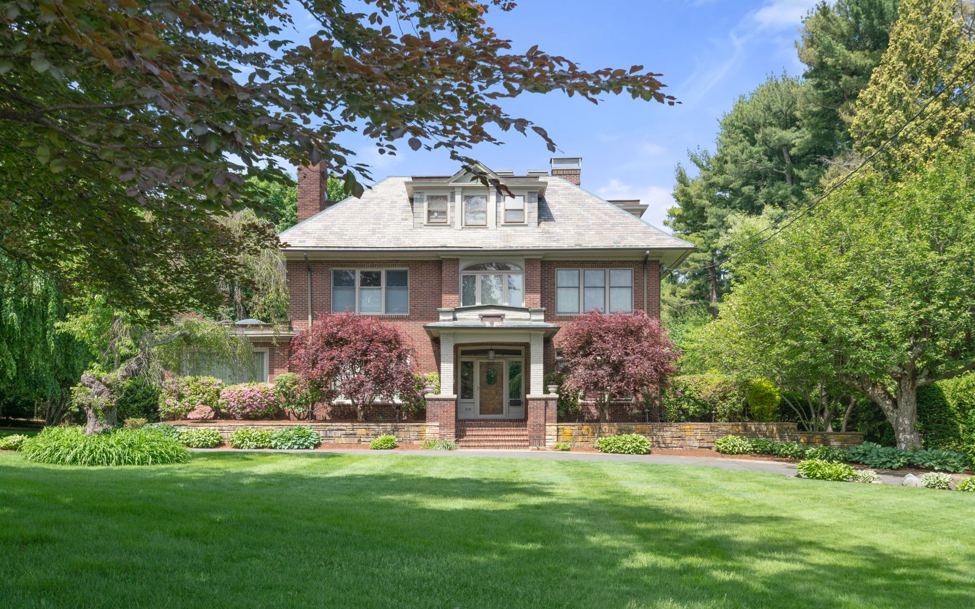 315 Waverley Avenue