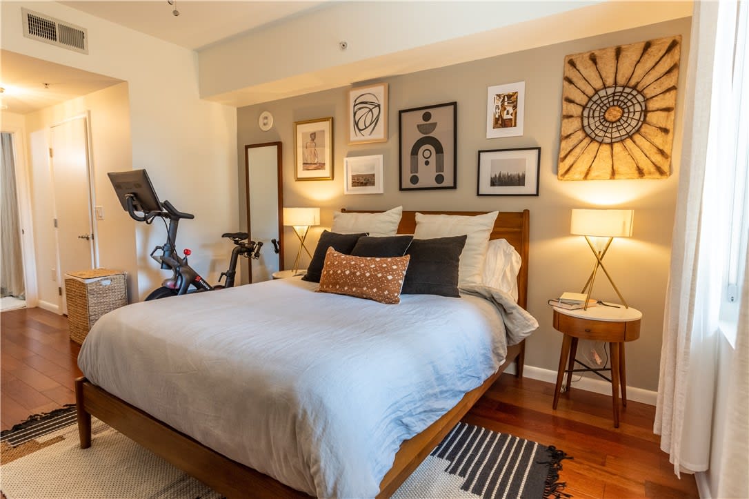 54 RAINEY ST, UNIT 705
