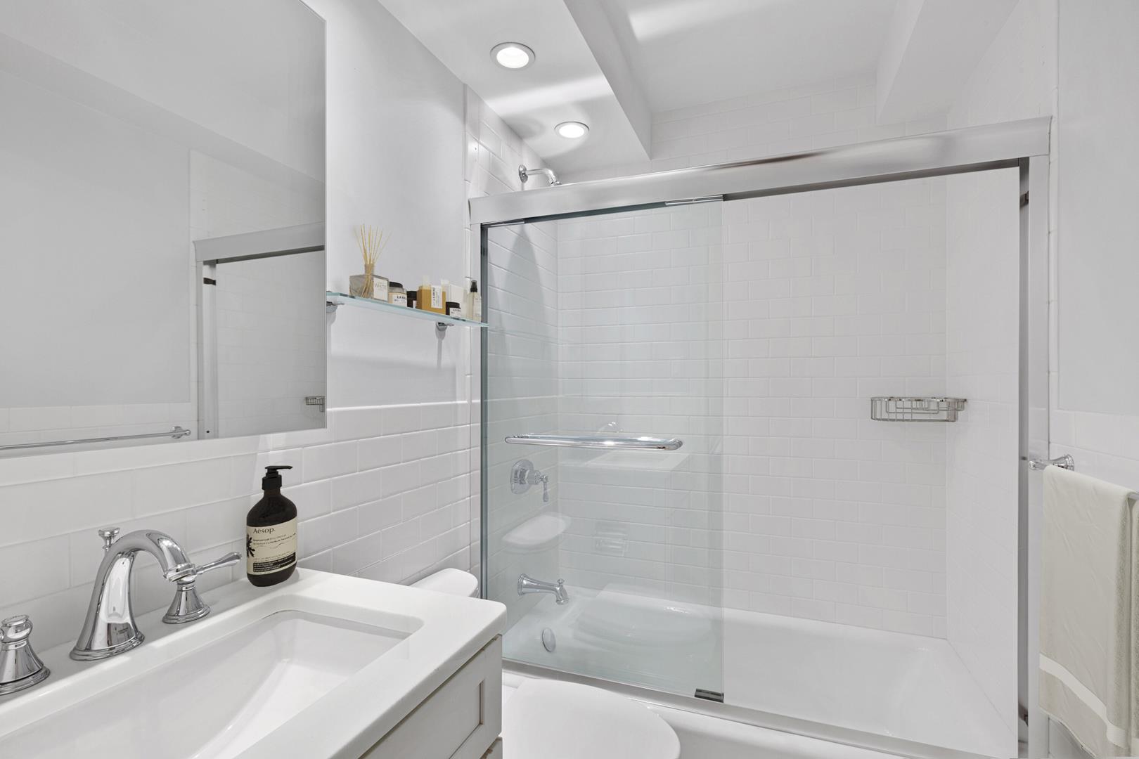 315 East 70th Street, Apt 7-ABC