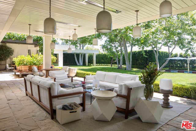 Blissful Manor