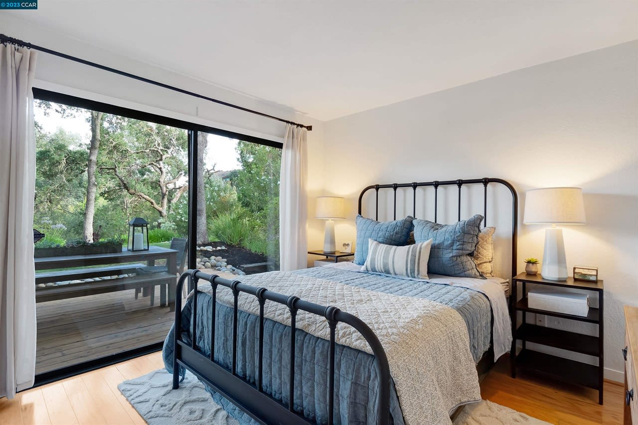 27 Saint Julie Court