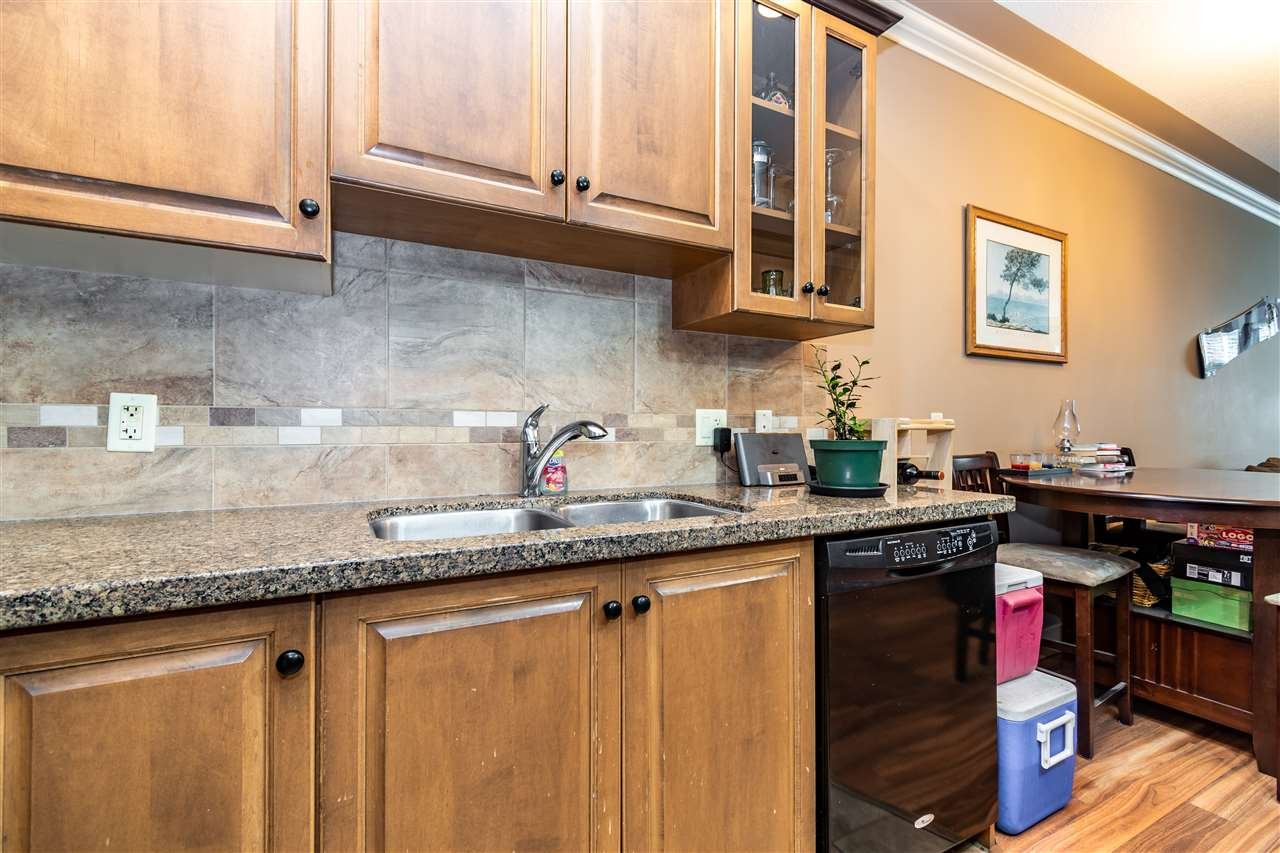 104-45893 Chesterfield Ave