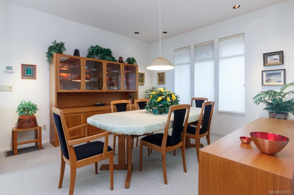 8889 Park Pacific Terr, North Saanich