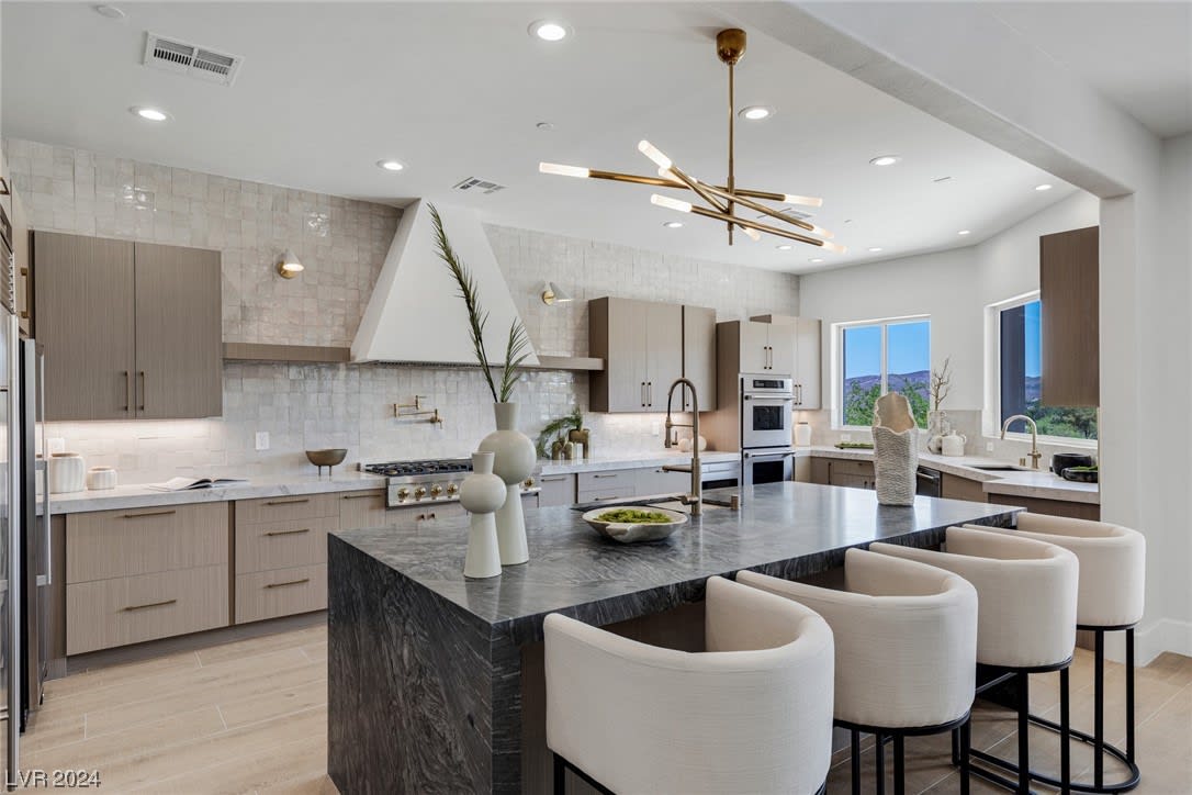 22 Anthem Pointe Ct
