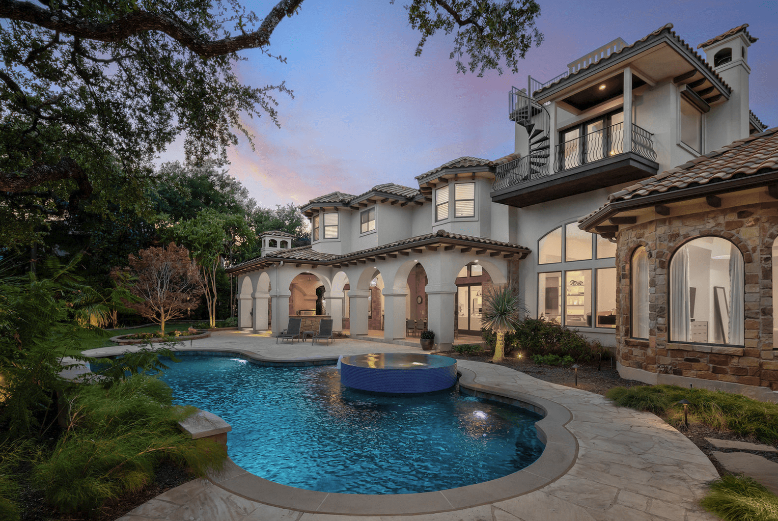 2911 Regents Parks