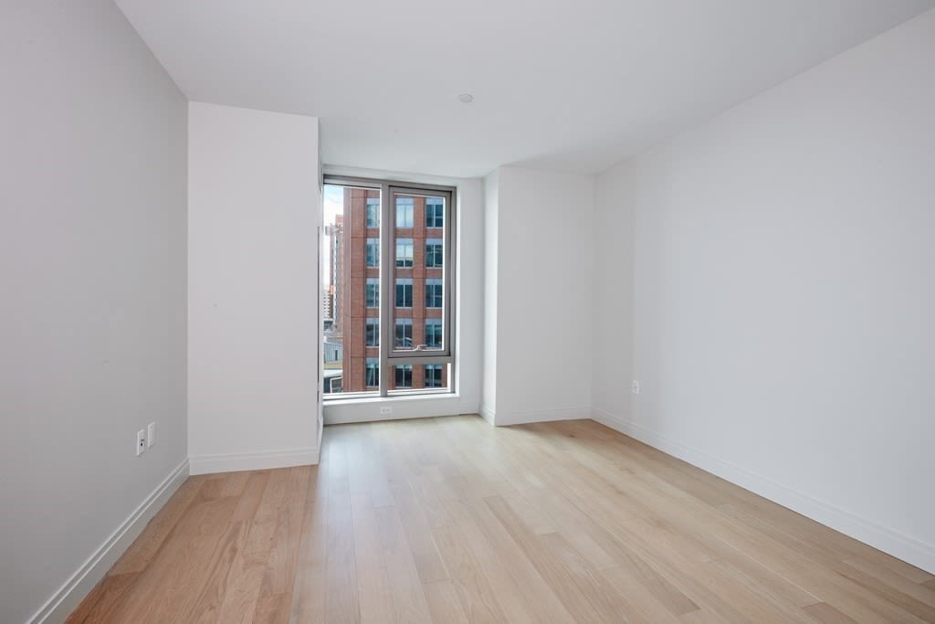 133 Seaport Blvd #922