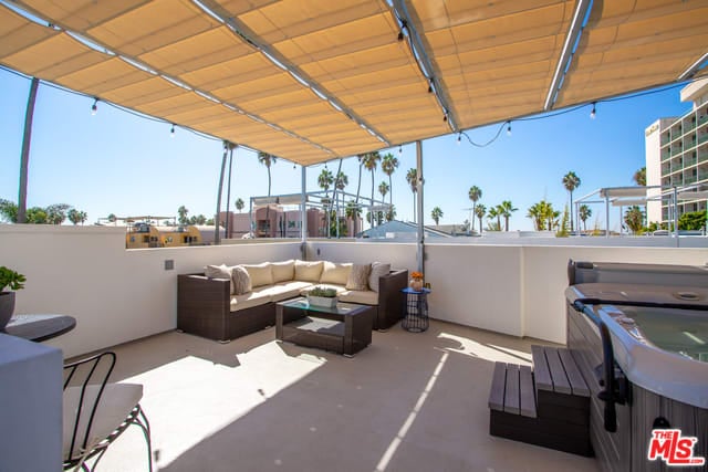 125 Pacific St #3