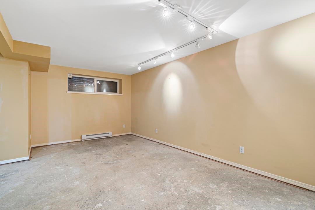 2082 Purcell Wy