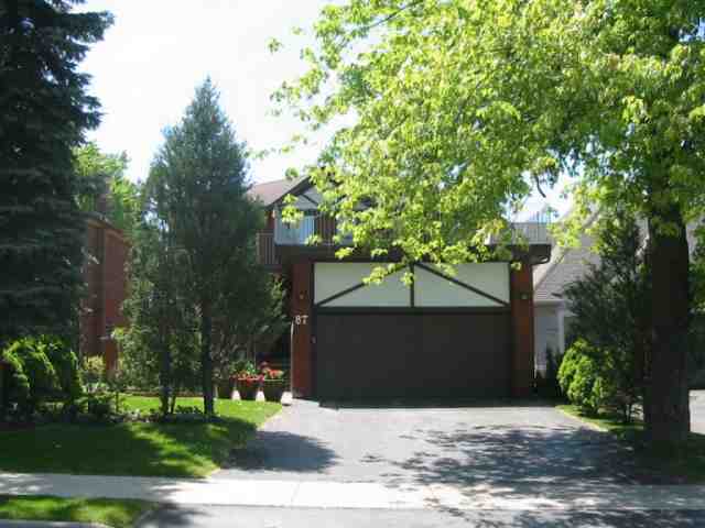 87 Spruce Ave