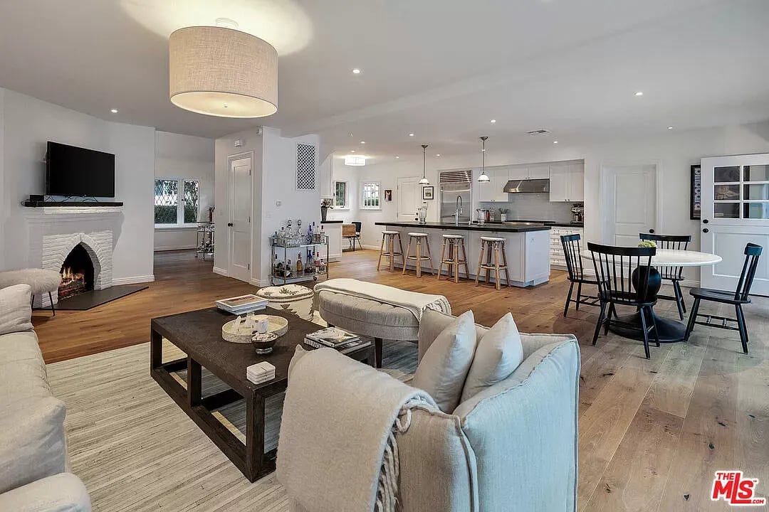 1515 N Beverly Dr