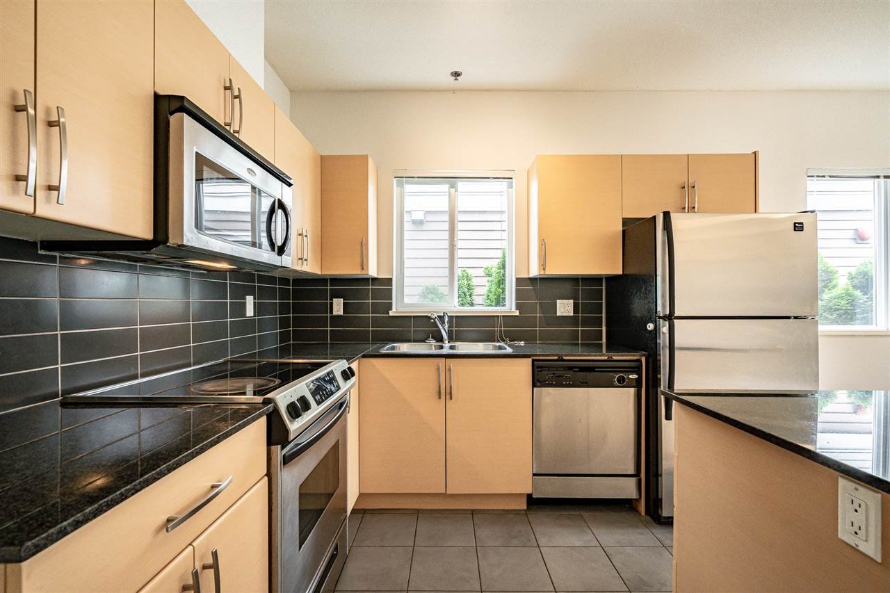 401-1661 Fraser Avenue, Port Coquitlam