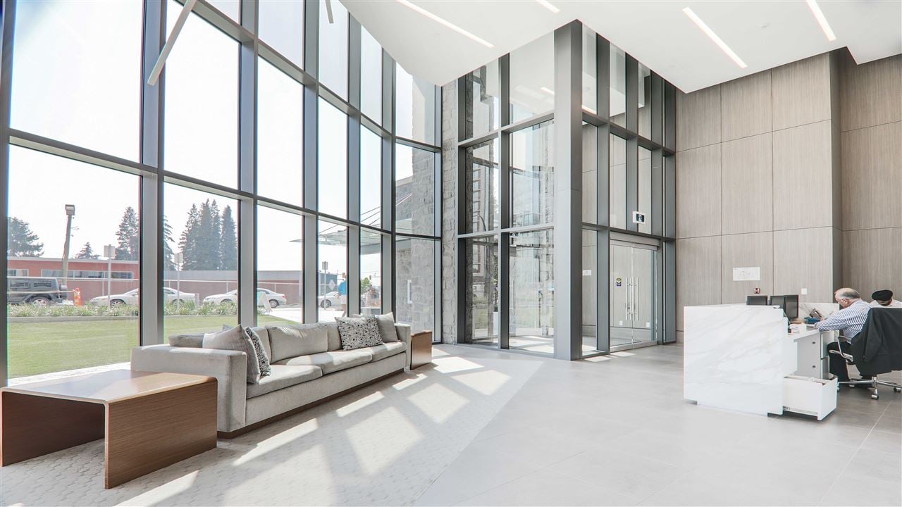 2201-680 Seylynn Cres