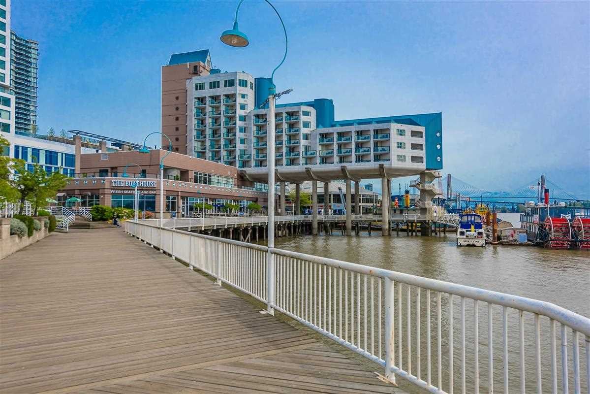 902-1065 Quayside Dr
