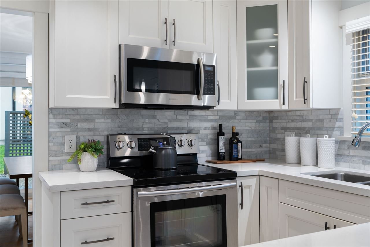 38-889 Tobruck Avenue, North Vancouver