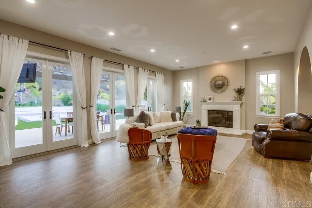 11232 Deprise Cove