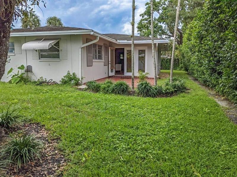 1437 SW 13th Ct