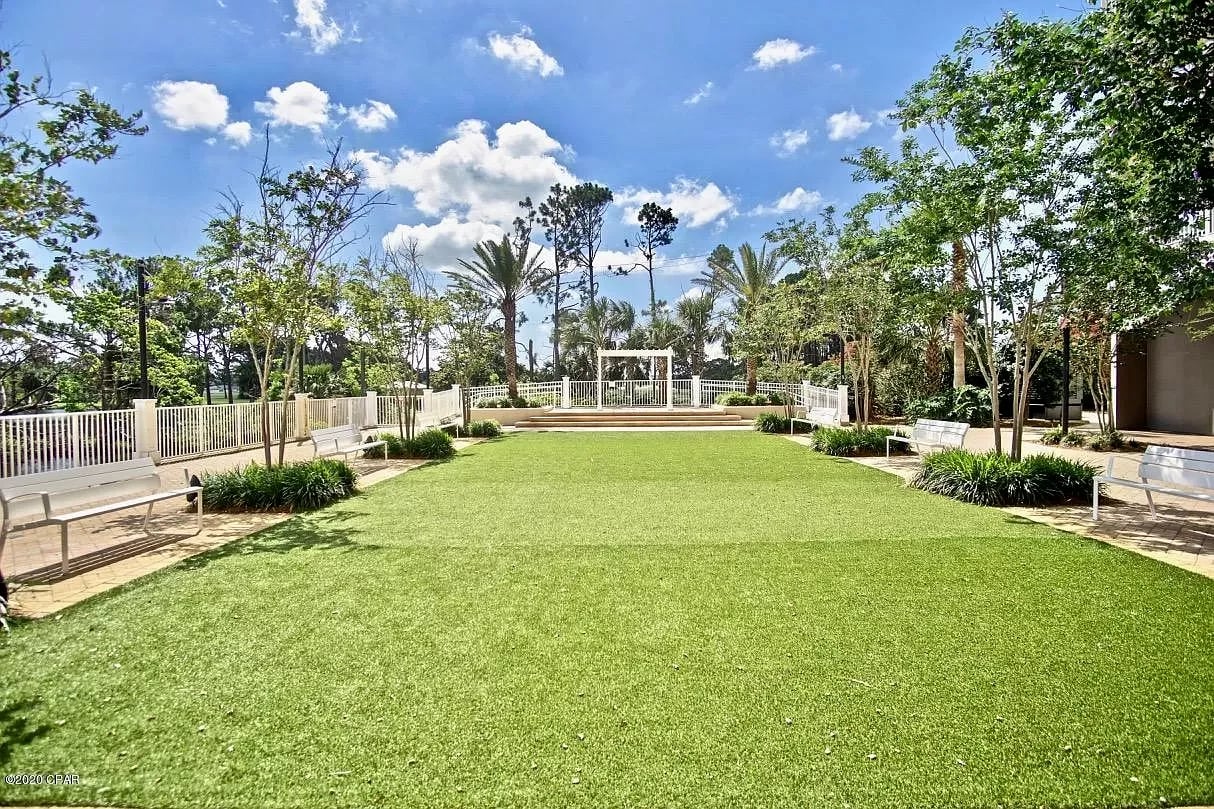 9902 S Thomas Drive Unit 635