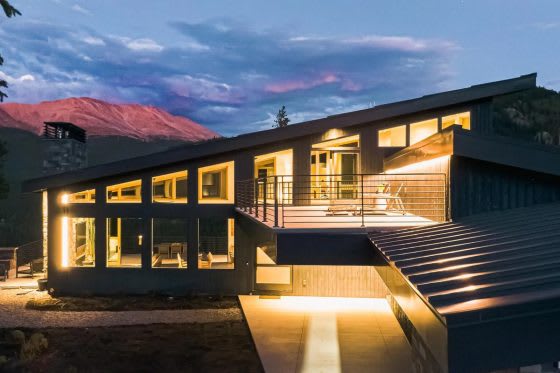 Video of the Week: Fine Architecture Meets a Beautiful Setting in Breckenridge, Colorado