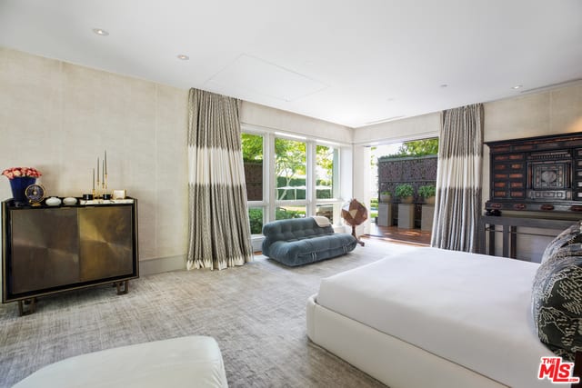 Blissful Manor